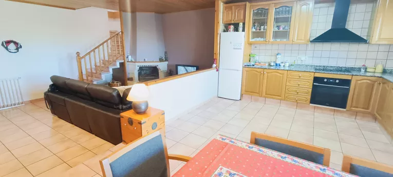 Casa en excelentes condiciones en zona tranquila y bien comunicada en Llagostera.