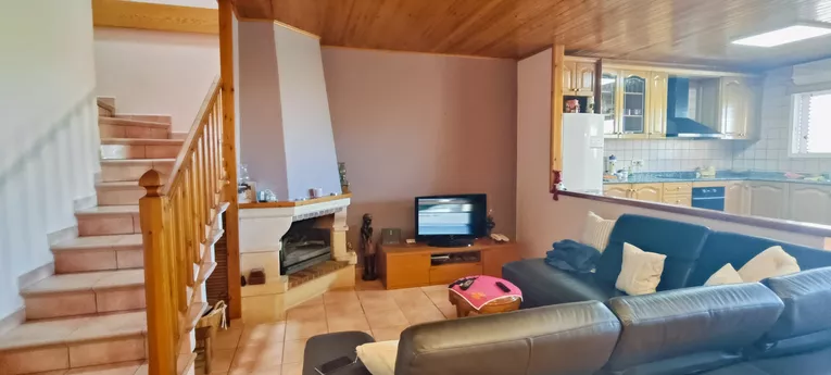 Casa en excelentes condiciones en zona tranquila y bien comunicada en Llagostera.