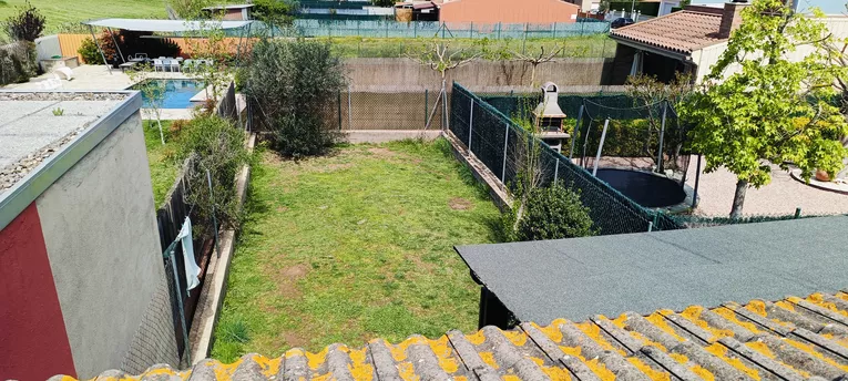 Casa en excelentes condiciones en zona tranquila y bien comunicada en Llagostera.