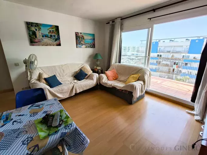 Apartamento en Roses