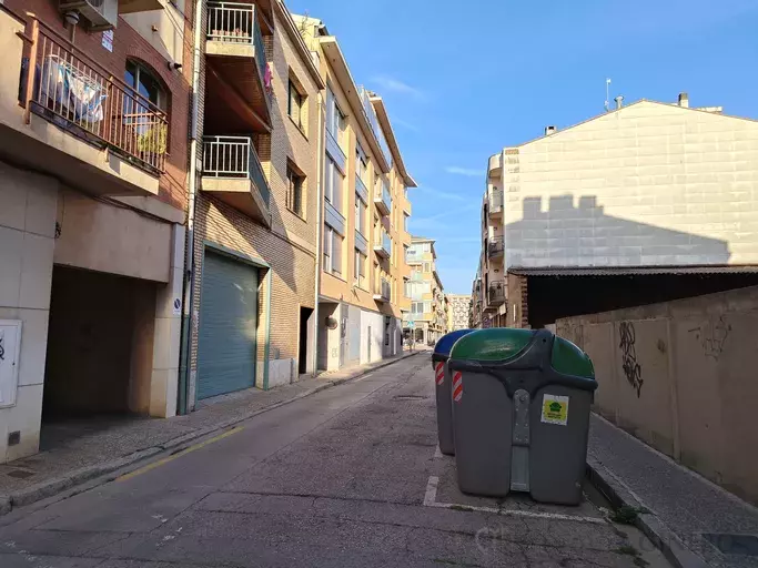 Place de parking au 6 rue de Santiago à Girona.