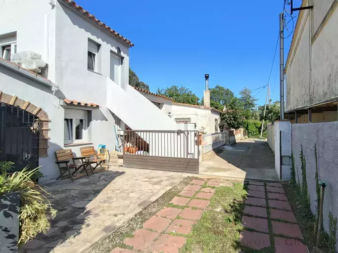 Maison à vendre à 2 km de la plage de Castell