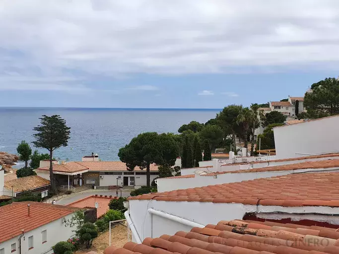 CASA en VENDA a Cala Salions amb vistes a mar.