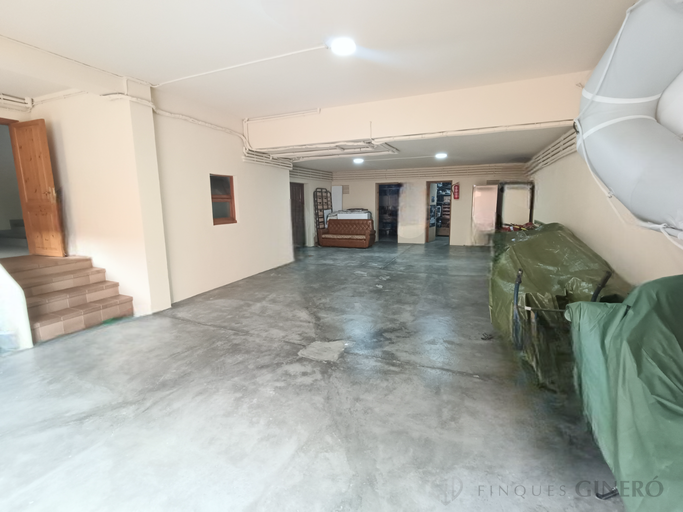 CASA ADOSADA EN VENTA EN EL CENTRO DE PALAFRUGELL