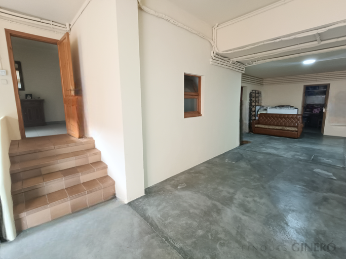 CASA ADOSADA EN VENTA EN EL CENTRO DE PALAFRUGELL