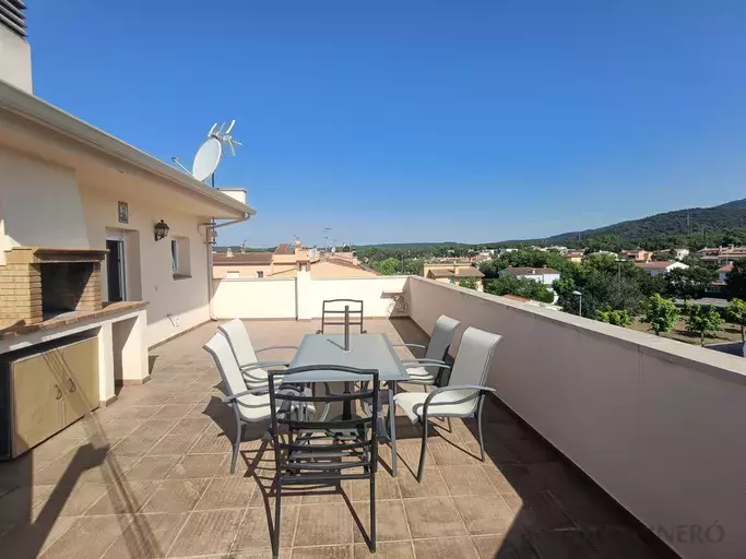 Four-story house with elevator in the heart of Santa Cristina d'Aro.