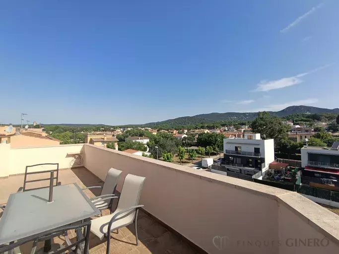 Four-story house with elevator in the heart of Santa Cristina d'Aro.