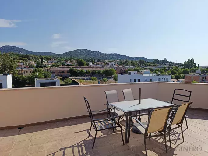 Four-story house with elevator in the heart of Santa Cristina d'Aro.