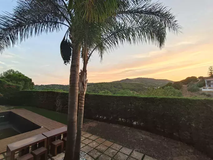 Maison individuelle avec piscine à vendre à Urb. Sant Quirze - Calella.