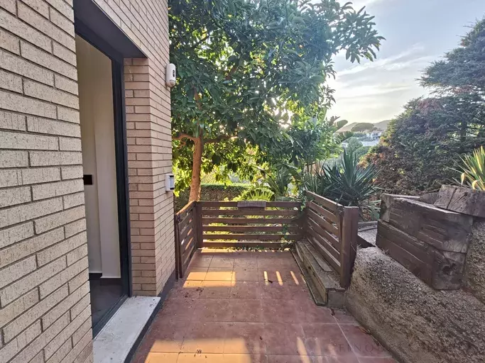 Maison individuelle avec piscine à vendre à Urb. Sant Quirze - Calella.