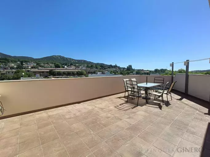 Four-story house with elevator in the heart of Santa Cristina d'Aro.