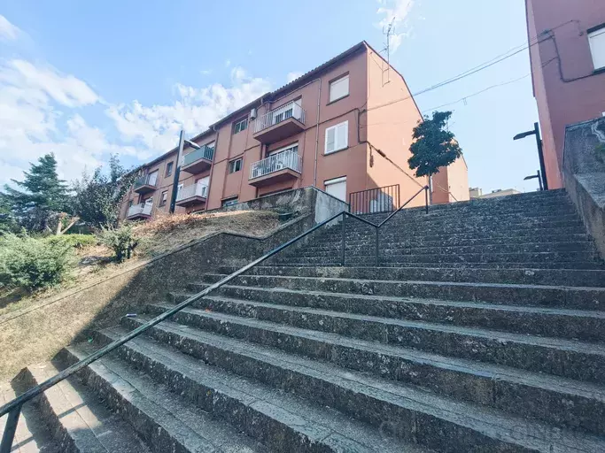 Pis en venda a Llagostera a punt per entrar a viure.