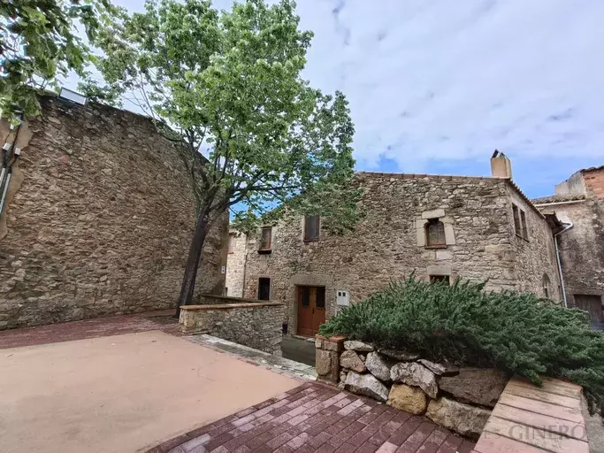 MAISON en EXCLUSIVITÉ dans le noyau ancien de Regencós.