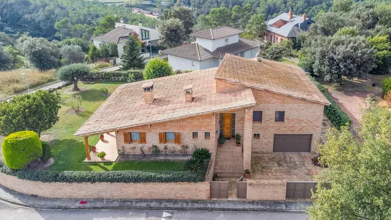 Maison à vendre à Porqueres (Banyoles) avec grand jardin