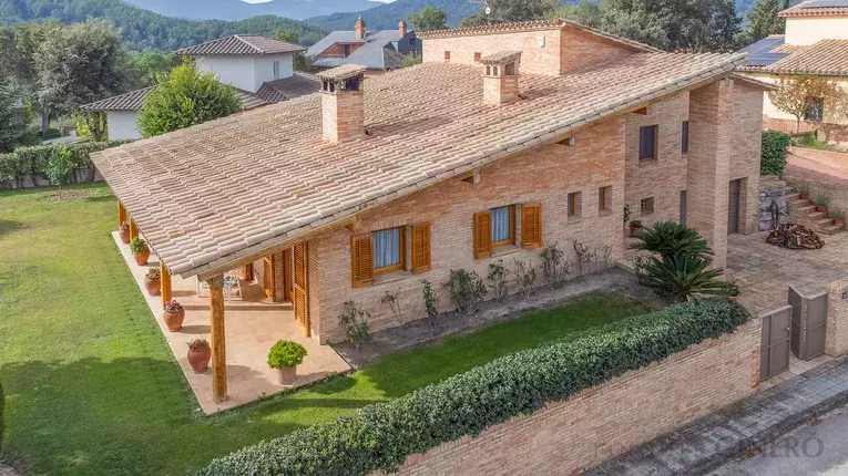 Maison à vendre à Porqueres (Banyoles) avec grand jardin