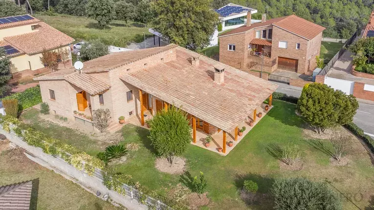 Maison à vendre à Porqueres (Banyoles) avec grand jardin