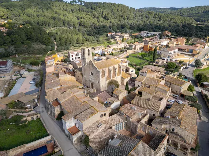 MAISON en EXCLUSIVITÉ dans le noyau ancien de Regencós.